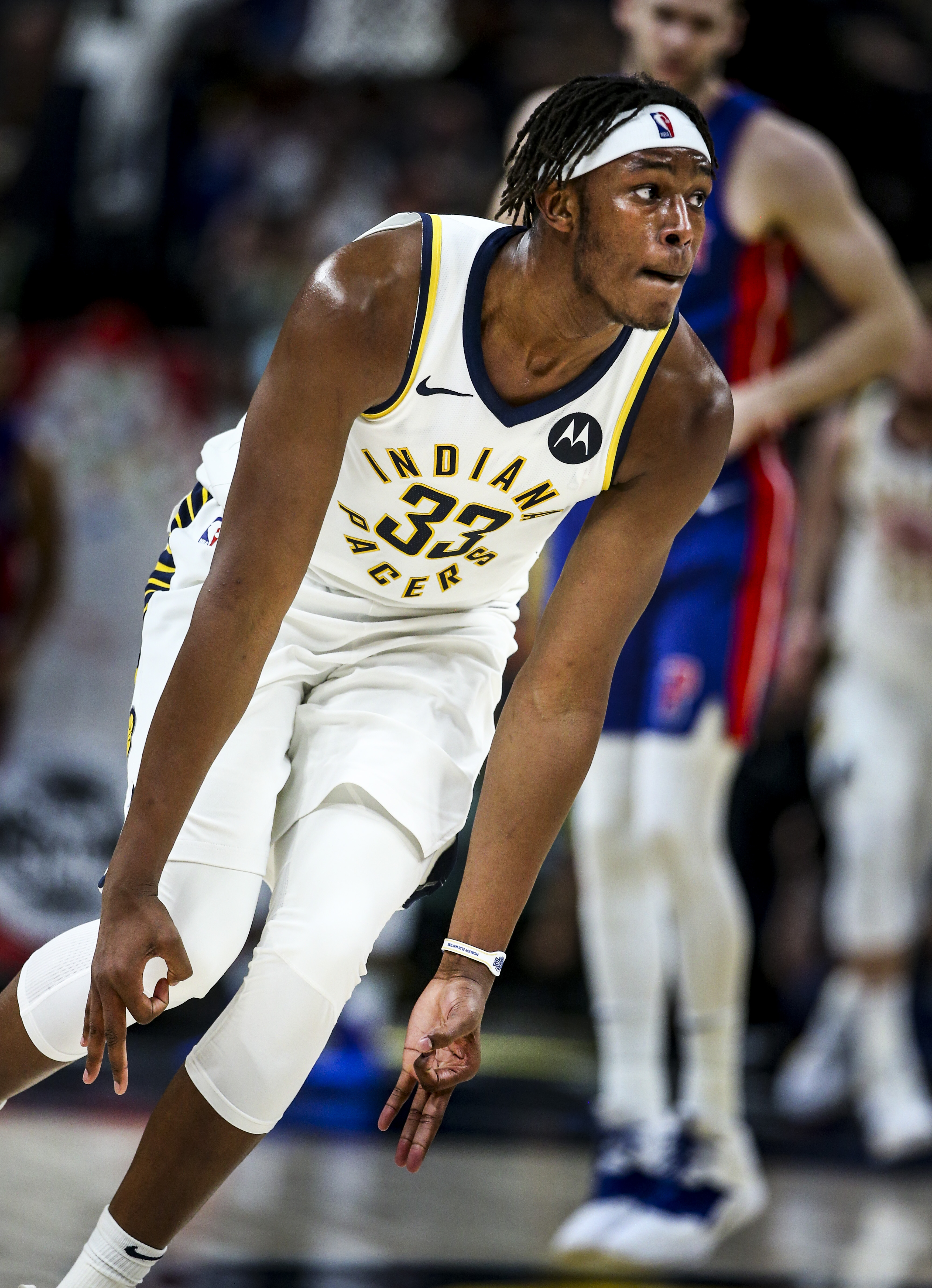 九游娱乐-关于印第安纳步行者训练开放日，今夜回应争议引欢呼，NBA常规赛在即，身体对抗强度拉满的信息