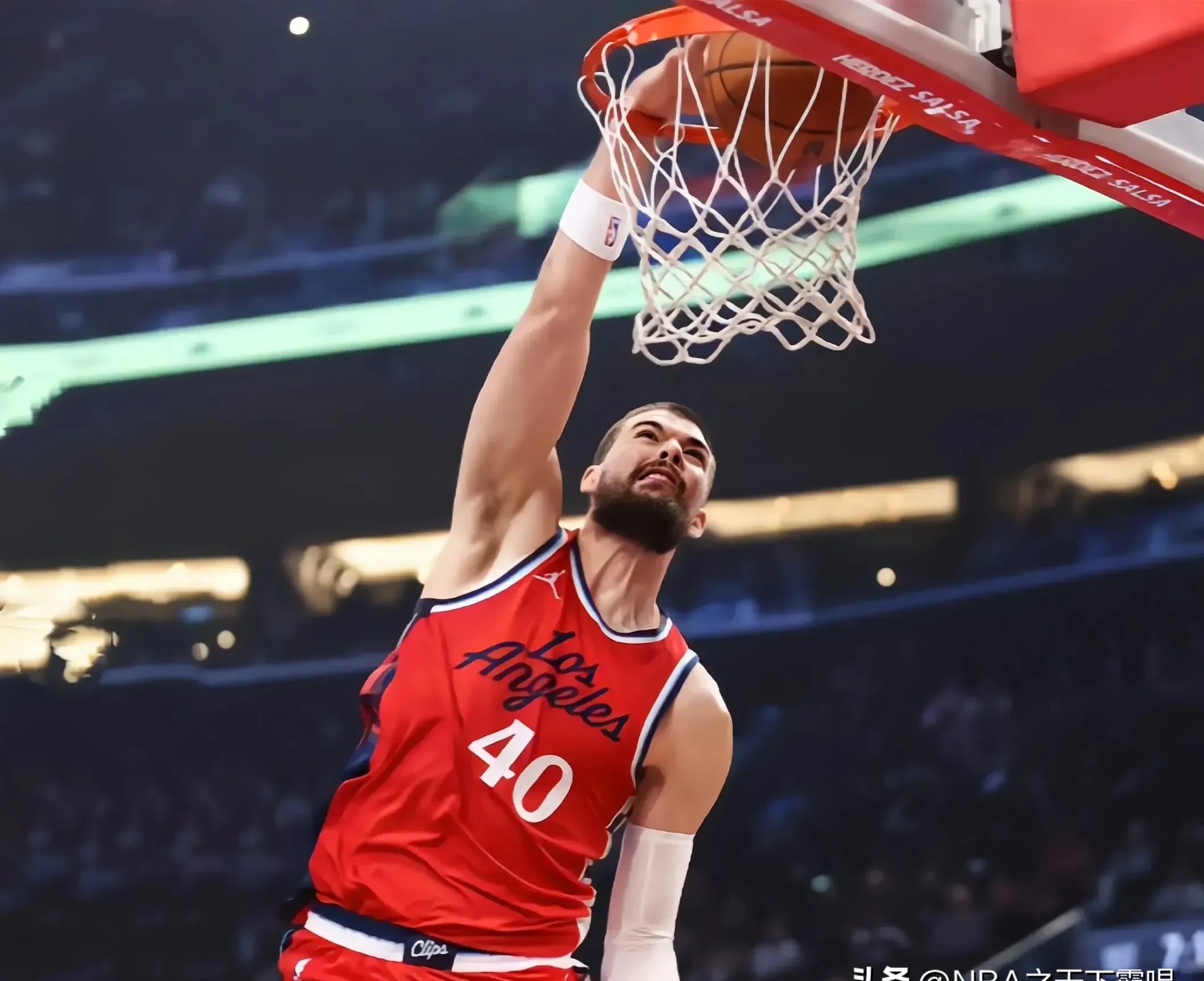 九游体育下载-关键时刻洛杉矶快船调整名单以备荷甲,远射贴柱环节打磨,球迷炸锅,临场指挥获称赞的简单介绍