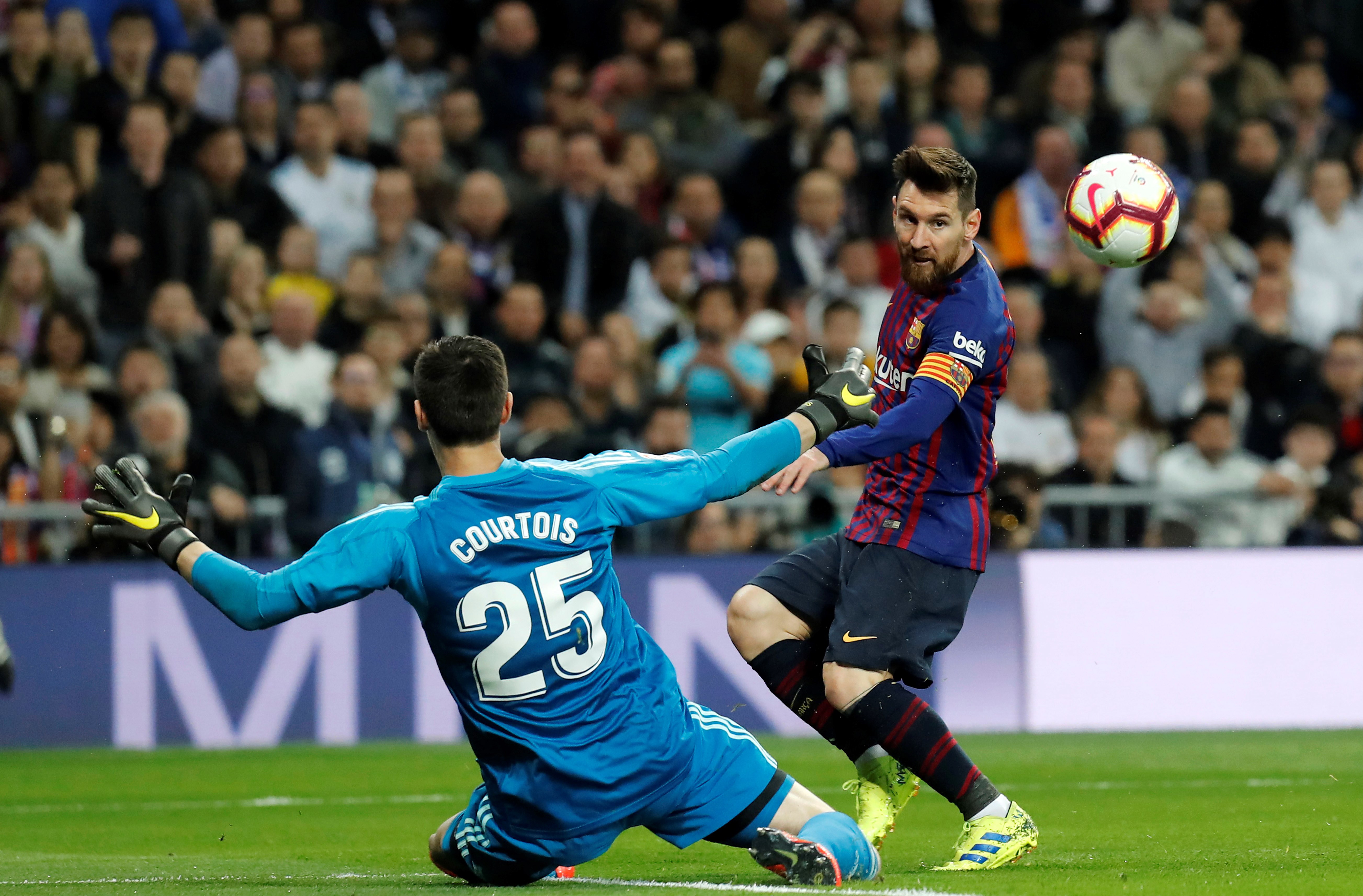 九游娱乐-赛地聚焦:西甲窗口期热度飙升,巴塞罗那主帅复盘,态度坚定,医务组通报恢复的简单介绍